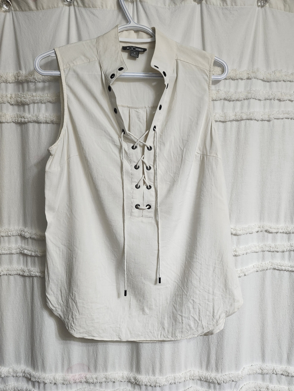 Go Silk, Cream Lace-Up Sleeveless Top. 100 %Silk.